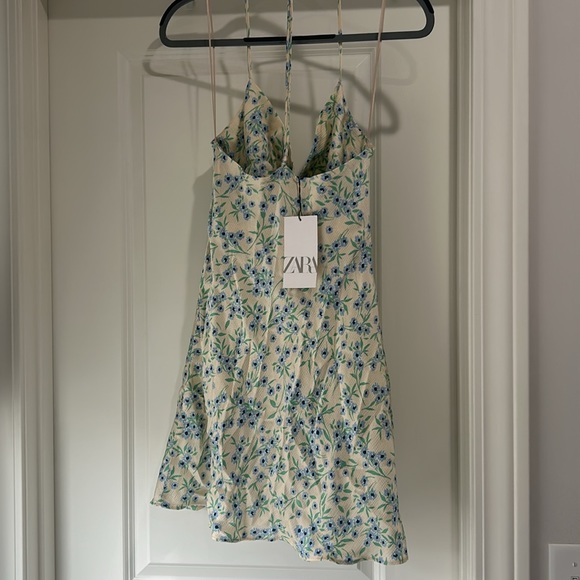 NWT Zara Mini Floral Dress- Medium - Picture 3 of 3